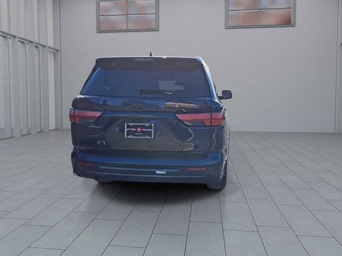 New 2026 Toyota Sequoia Platinum image 8