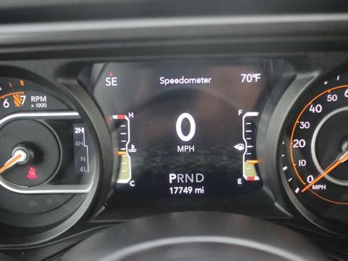Used 2026 Jeep Gladiator Mojave AWD/4WD image 14