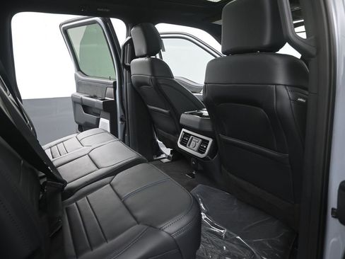 New 2026 Ford F250 Platinum w/ FX4 Off-Road Package AWD/4WD image 14