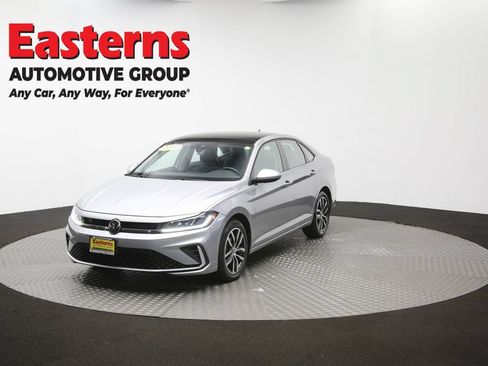 Used 2025 Volkswagen Jetta SE FWD image 53