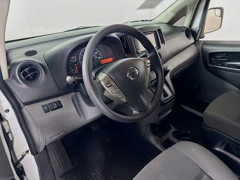 Used 2021 Nissan NV200 SV image 9
