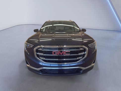Used 2019 GMC Terrain SLT w/ Preferred Package FWD image 2