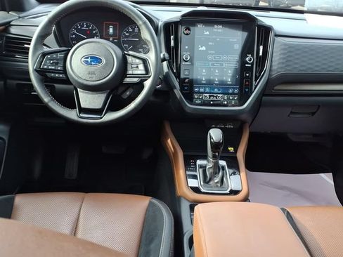 Certified 2025 Subaru Forester Touring w/ Popular Package - Touring AWD/4WD image 17