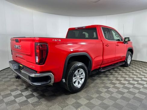 Used 2022 GMC Sierra 1500 SLE image 3