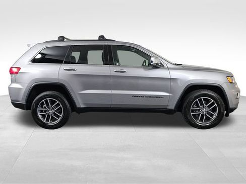 Used 2018 Jeep Grand Cherokee Limited AWD/4WD image 8