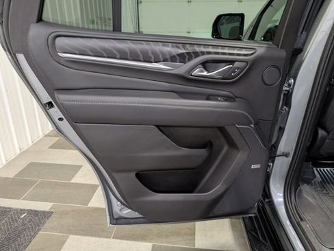 Used 2023 GMC Yukon Denali AWD/4WD image 8