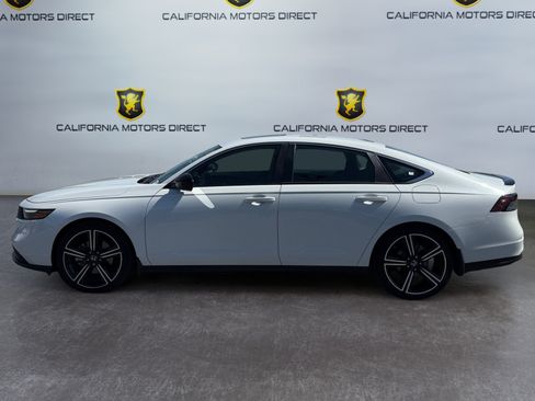 Used 2023 Honda Accord Sport image 2