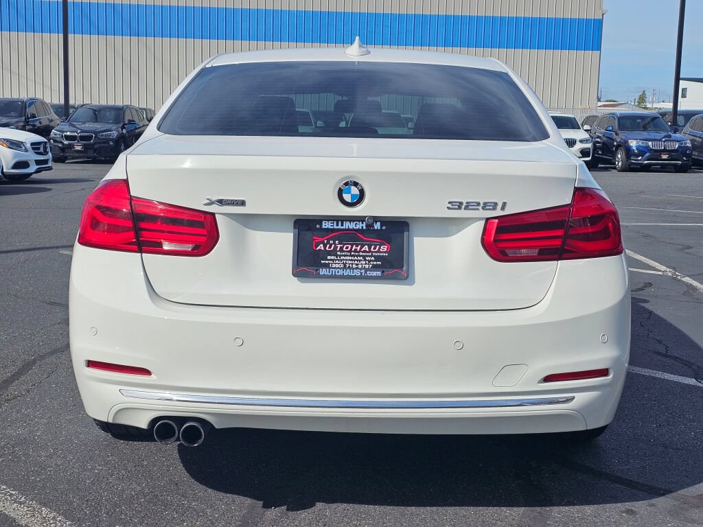 Used 2016 BMW 328i xDrive Sedan AWD/4WD image 4
