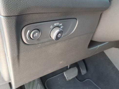 Used 2023 Buick Envision Essence FWD image 21