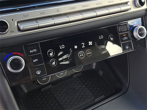 Used 2024 Genesis G70 2.5T w/ Sport Prestige Package image 25