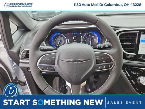 New 2026 Chrysler Pacifica Select image 23