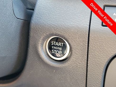 Used 2025 Nissan Frontier PRO-4X w/ Tow Package AWD/4WD image 10
