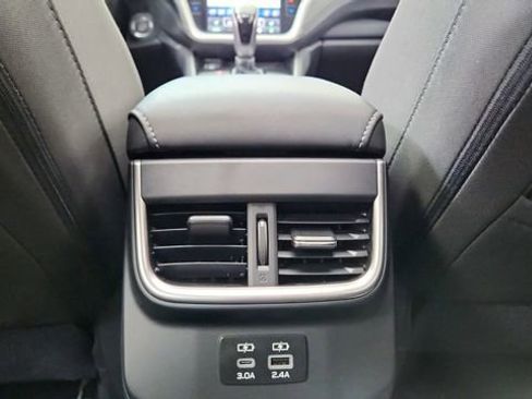 Used 2025 Subaru Outback Premium image 51