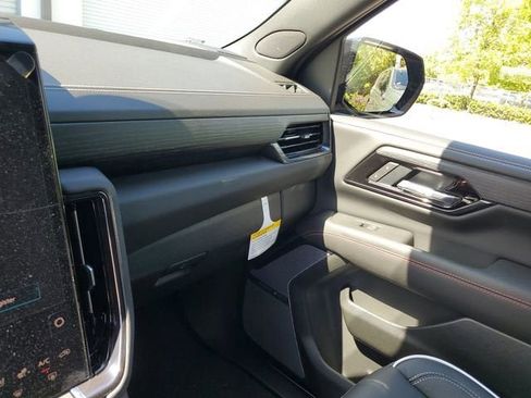 New 2026 GMC Yukon XL AT4 Ultimate AWD/4WD image 25