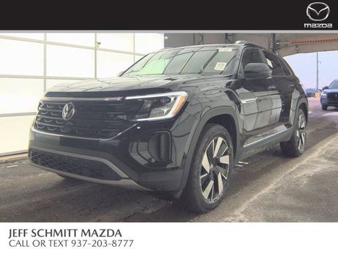 Used 2025 Volkswagen Atlas Cross Sport SEL image 1