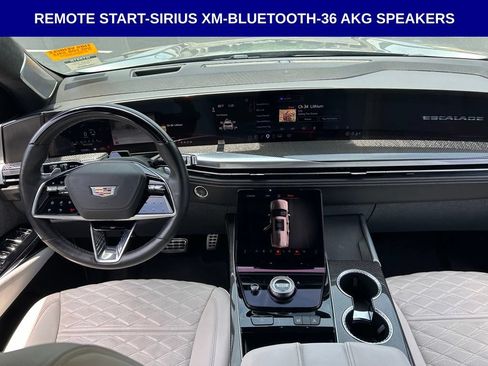 Used 2025 Cadillac Escalade V AWD/4WD image 16