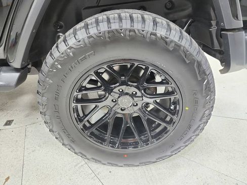 Used 2021 Jeep Wrangler Unlimited Sahara w/ Cold Weather Group AWD/4WD image 45