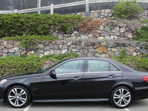 Used 2016 Mercedes-Benz E 350 4MATIC Sedan image 6