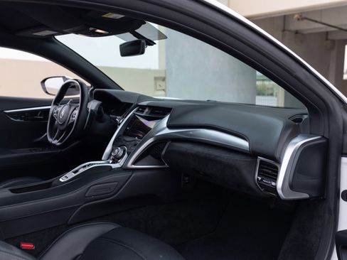 Used 2017 Acura NSX image 46
