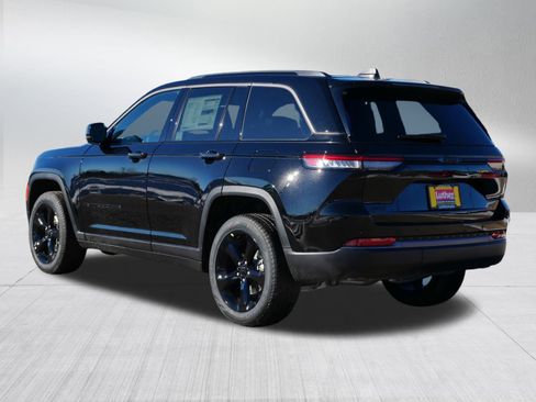 New 2026 Jeep Grand Cherokee Limited image 3