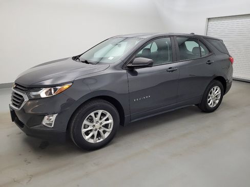 Used 2020 Chevrolet Equinox LS FWD image 2
