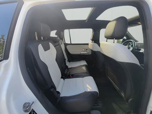 Used 2020 Mercedes-Benz GLB 250 4MATIC image 31