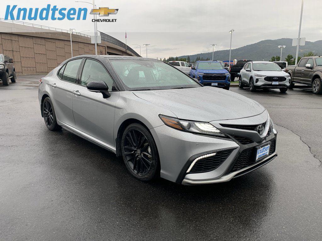 Used 2024 Toyota Camry XSE w/ Navigation Package FWD image 1