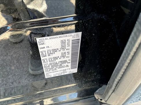 Used 2025 Nissan Pathfinder SV FWD image 10