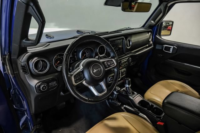 Used 2019 Jeep Wrangler Unlimited Sahara AWD/4WD image 4