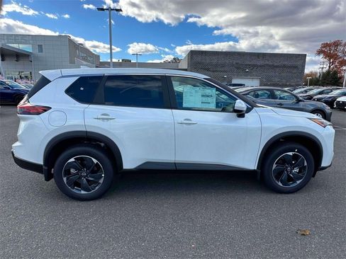New 2026 Nissan Rogue SV image 4