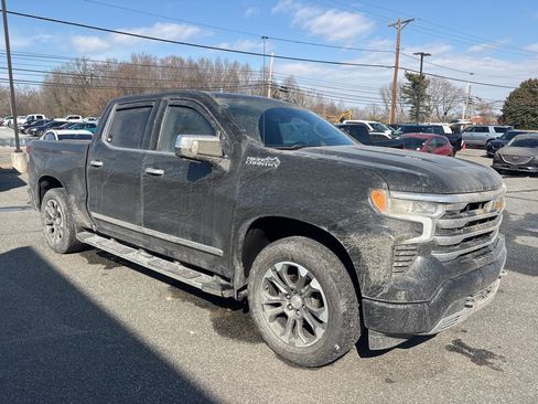 Used 2023 Chevrolet Silverado 1500 High Country w/ Technology Package image 9