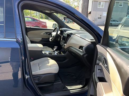 Used 2022 Chevrolet Traverse LT AWD/4WD image 25