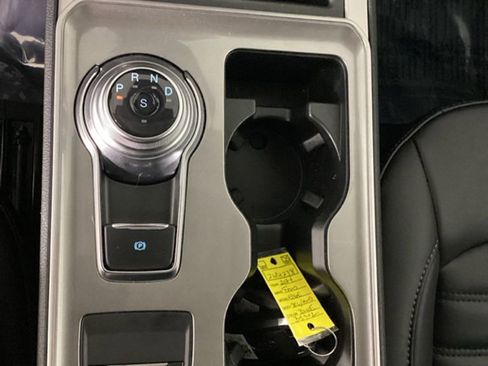 Used 2024 Ford Edge SEL w/ Convenience Package image 25