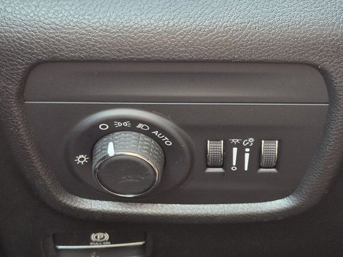 New 2026 Jeep Grand Cherokee L Laredo image 23