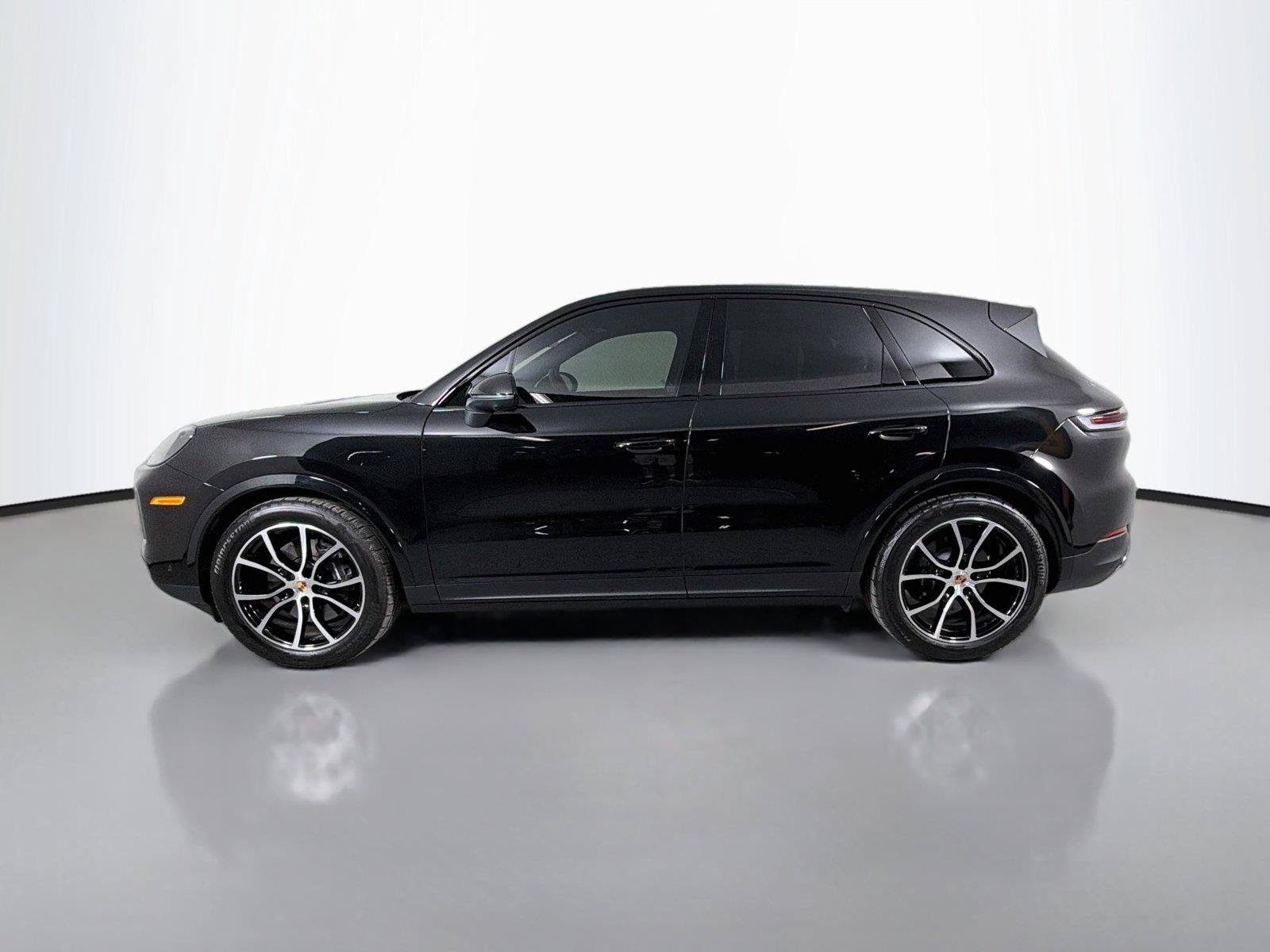Certified 2026 Porsche Cayenne AWD/4WD image 2