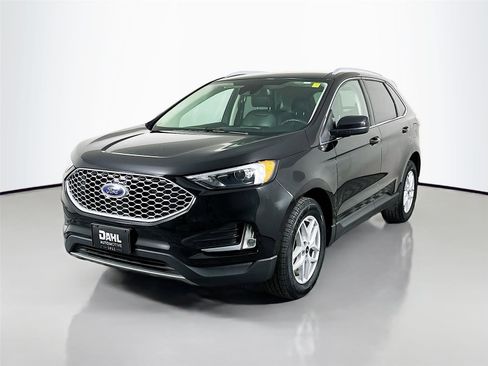 Used 2024 Ford Edge SEL w/ Convenience Package image 4