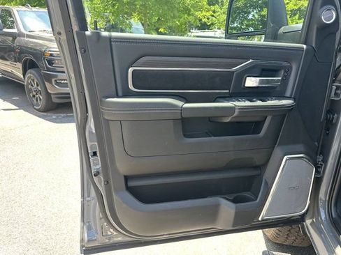 New 2026 RAM 2500 Laramie AWD/4WD image 10