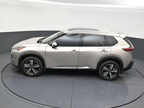 Used 2021 Nissan Rogue SL w/ Premium Package image 14