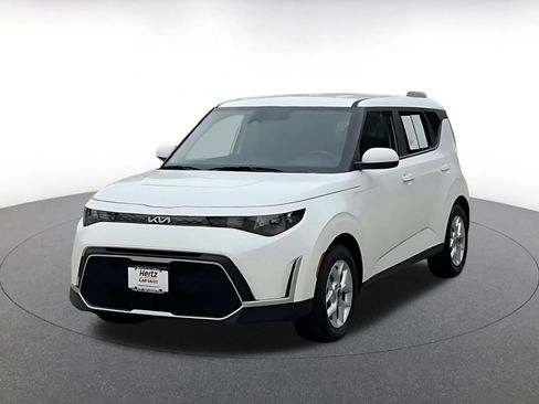Used 2025 Kia Soul LX w/ LX Technology Package FWD image 7