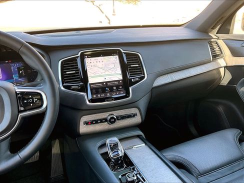 Used 2024 Volvo XC90 T8 Ultimate w/ Protection Package Premier image 9