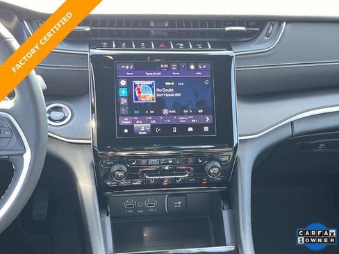 Certified 2024 Jeep Grand Cherokee Altitude AWD/4WD image 17