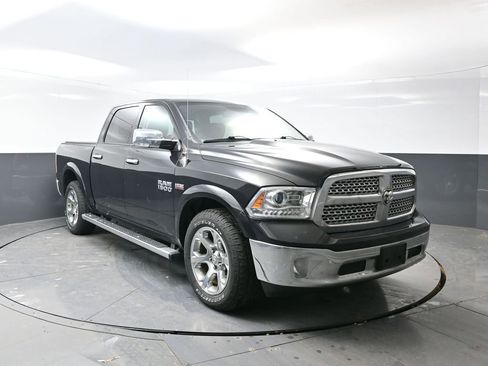 Used 2017 RAM 1500 Laramie w/ Convenience Group image 11