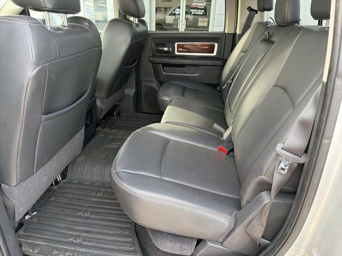 Used 2010 Dodge Ram 1500 Truck Laramie w/ Chrome Accents Group AWD/4WD image 9