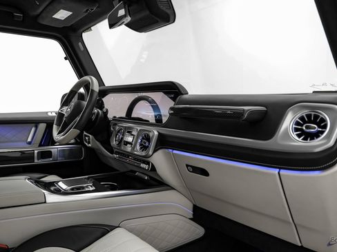 Used 2025 Mercedes-Benz G 550 image 44