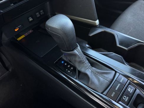 Used 2025 Toyota Camry LE image 20