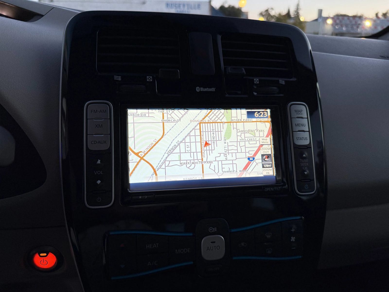 Used 2013 Nissan Leaf SV FWD image 11