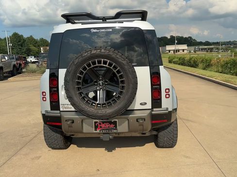 Used 2021 Land Rover Defender 110 X-Dynamic HSE image 8