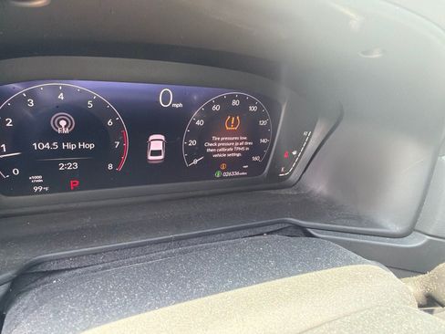 Used 2023 Honda Accord EX image 10