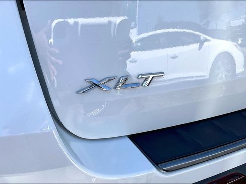Used 2024 Ford Explorer XLT w/ Equipment Group 202A AWD/4WD image 9
