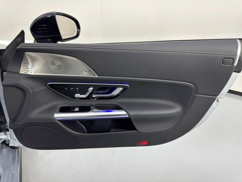 Used 2022 Mercedes-Benz SL 55 AMG AMG SL 55 w/ Performance Line image 42